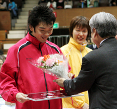 引退セレモニーでの仲尾選手