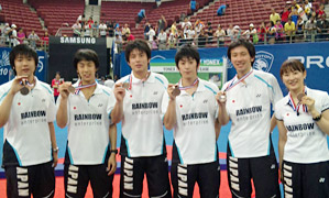 ユニシスチームで(左から、遠藤大由、山田和司、早川賢一、数野健太、廣部好輝、平山優）
