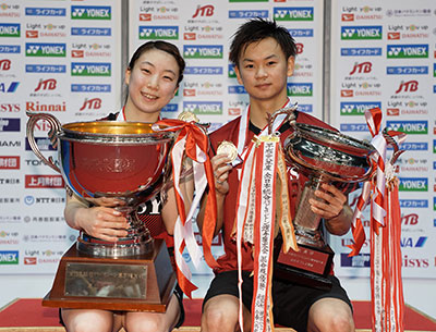 昨年二連覇を果たした東野有紗・渡辺勇大選手 昨年二連覇を果たした東野有紗・渡辺勇大選手