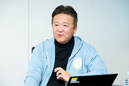 クラウドサービス本部 クラウドソリューション一部 技術推進室 室長 安達裕一